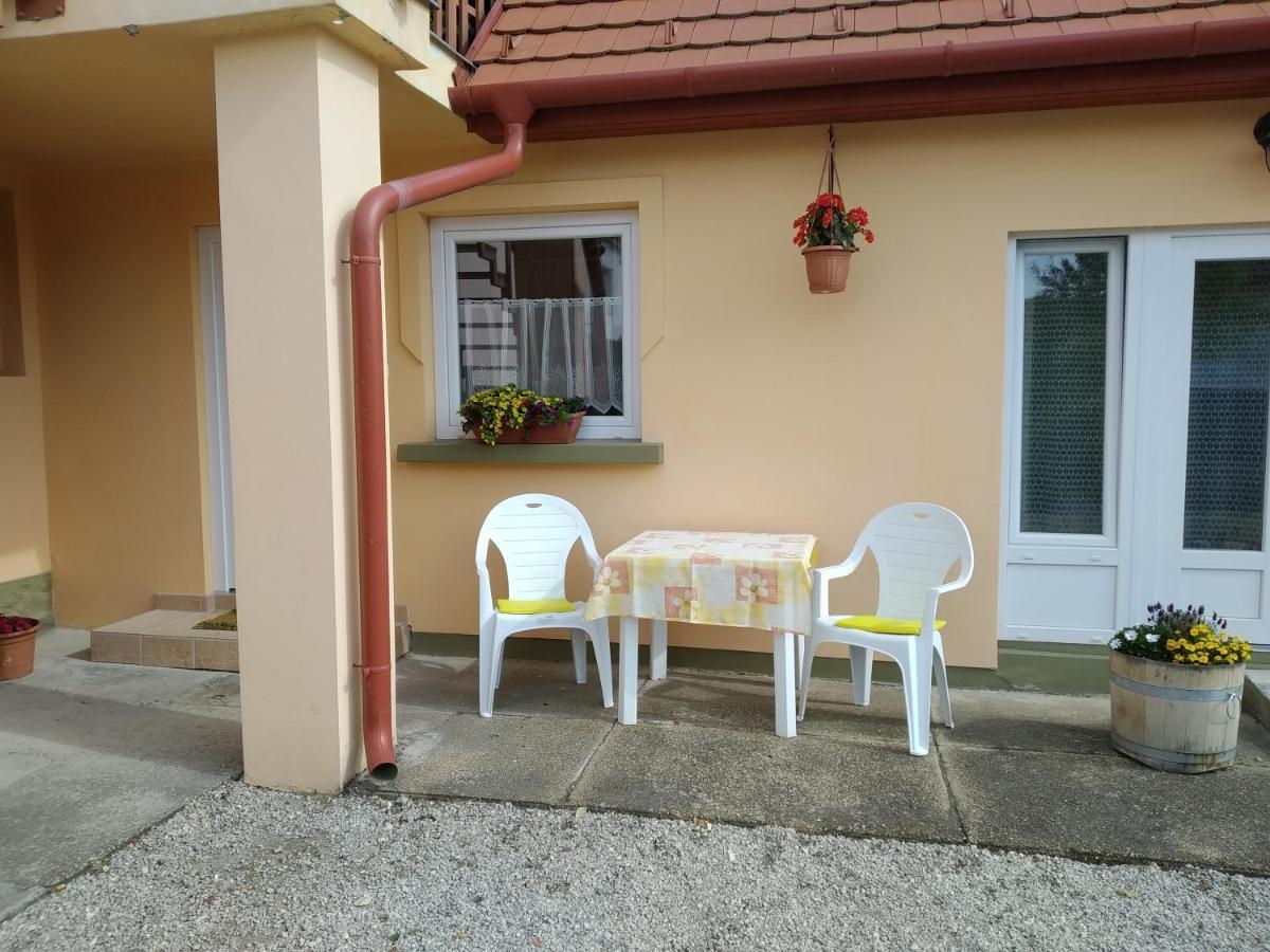 Barbara Apartmanhaz Кестхей Экстерьер фото