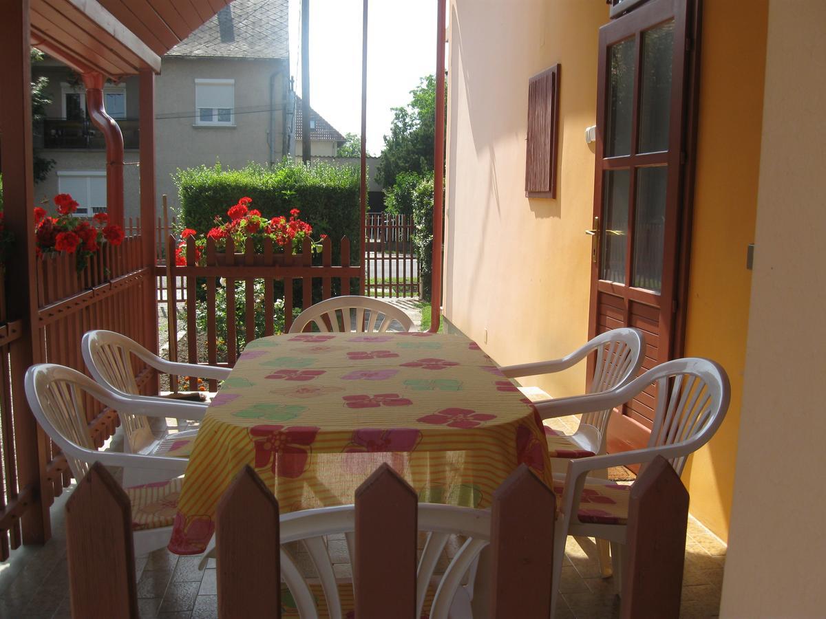 Barbara Apartmanhaz Кестхей Экстерьер фото